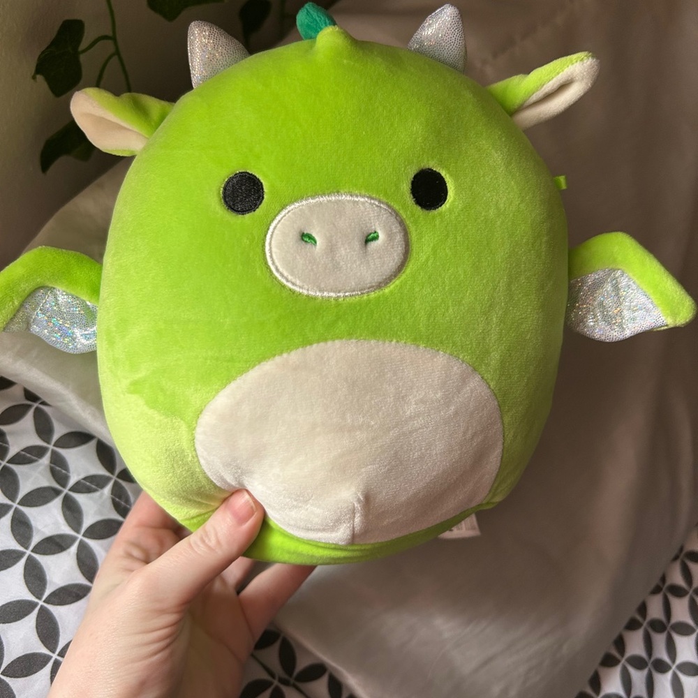 Squishmallows Desmond the Dragon 8inch NWT not attached display only